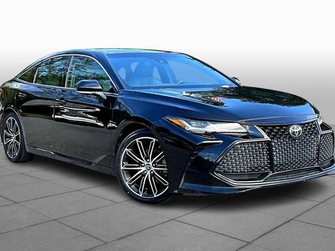 Used 2019 Toyota Avalon Touring w/ Advanced Safety Package image 2