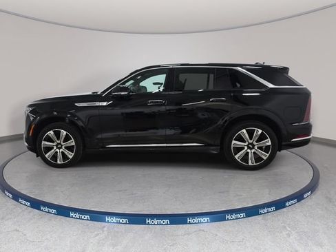 Used 2025 Cadillac Escalade IQ Luxury 2 AWD/4WD image 9