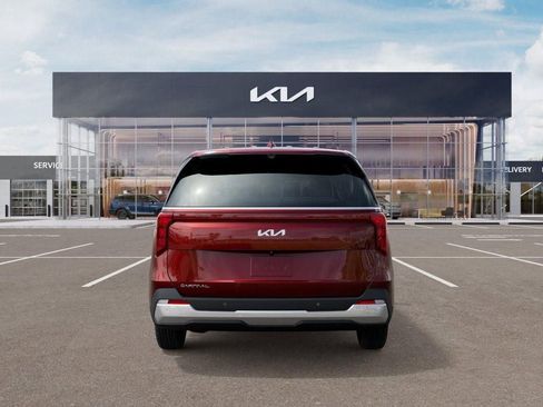 Certified 2026 Kia Carnival FWD image 5