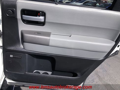 Used 2017 Toyota Sequoia Limited w/ Safety & Convenience Package image 20