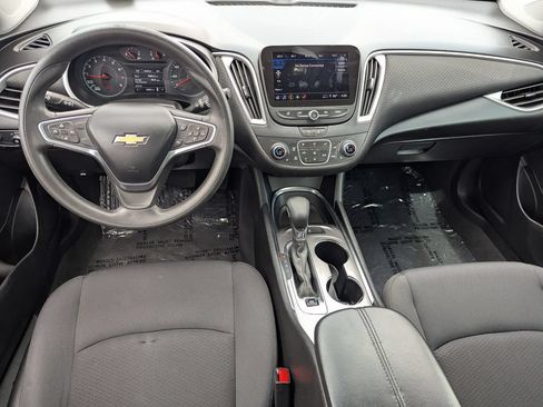 Used 2022 Chevrolet Malibu LT FWD image 30