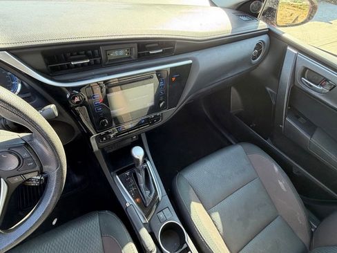 Used 2019 Toyota Corolla LE image 24