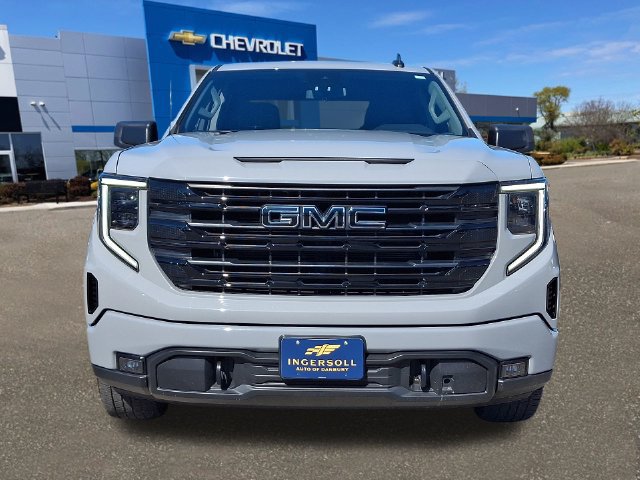 Used 2024 GMC Sierra 1500 Elevation w/ LPO, Elevation Black Package AWD/4WD image 24