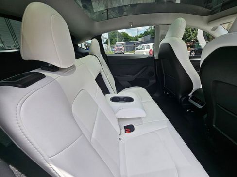 Used 2024 Tesla Model Y Long Range RWD image 64