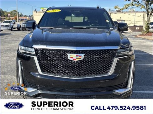 Used 2022 Cadillac Escalade ESV Luxury w/ LPO, Illumination Package image 14