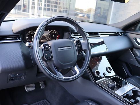 Used 2018 Land Rover Range Rover Velar R-Dynamic SE image 16