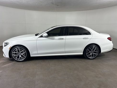 Used 2021 Mercedes-Benz E 350 4MATIC Sedan image 2