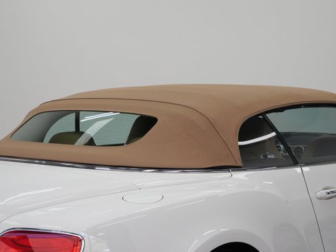 Used 2018 Bentley Continental GT AWD/4WD image 17