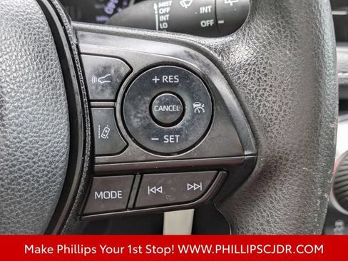 Used 2021 Toyota RAV4 LE FWD image 24