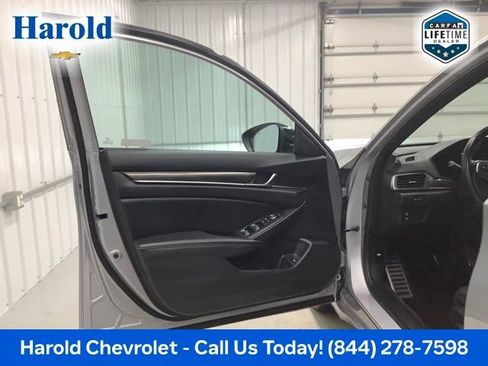 Used 2022 Honda Accord Sport image 14