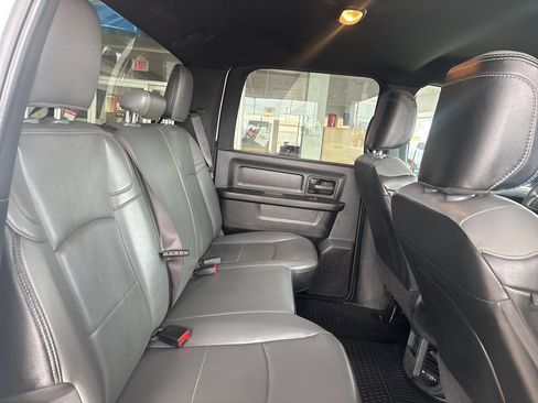 Used 2022 RAM 2500 Tradesman w/ Chrome Appearance Group image 28