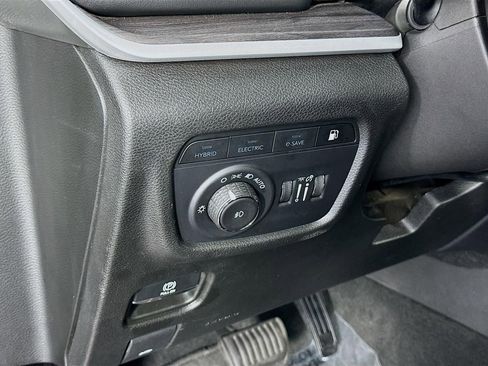 Used 2023 Jeep Grand Cherokee 4WD 4xe image 30