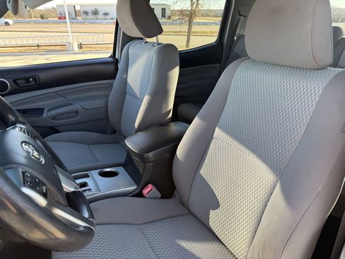 Used 2013 Toyota Tacoma PreRunner w/ SR5 Pkg image 23