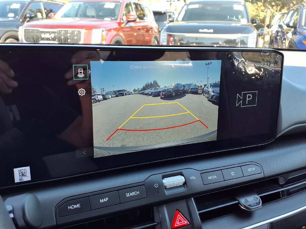 Certified 2025 Kia K4 FWD image 25