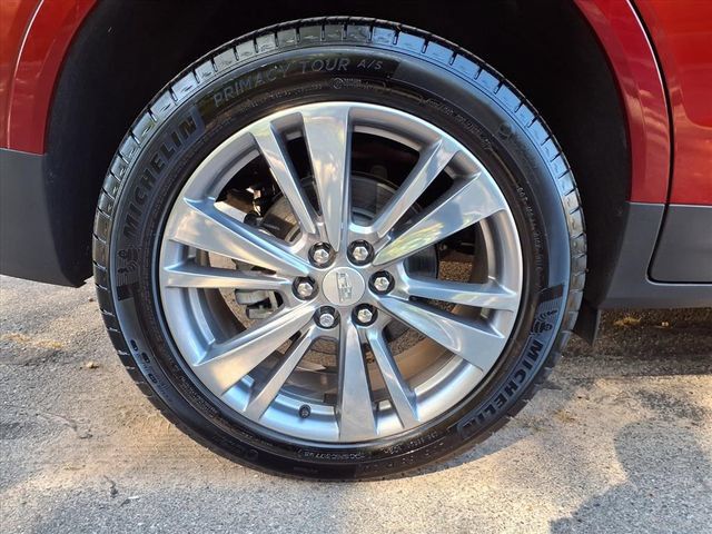 Certified 2025 Cadillac XT5 Premium Luxury FWD image 11
