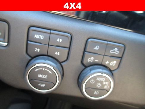 Used 2024 Chevrolet Silverado 3500 LTZ w/ LTZ Convenience Package AWD/4WD image 32