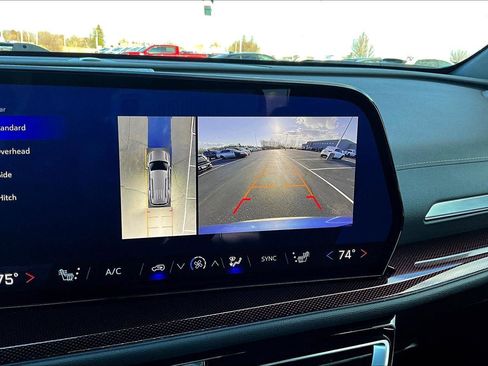 Used 2024 Chevrolet Traverse Z71 w/ Enhanced Driving Package image 22