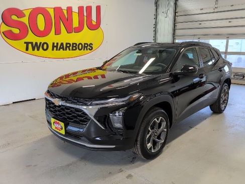 New 2026 Chevrolet Trax LT w/ LT Convenience Package image 1