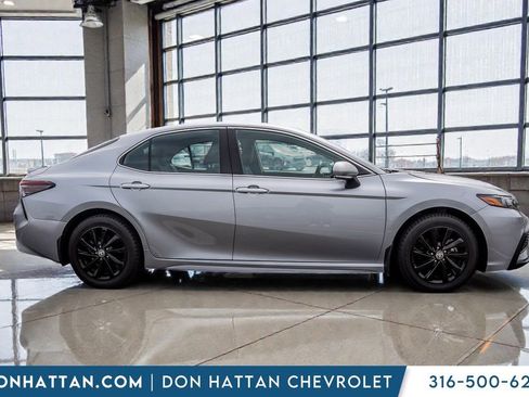 Used 2023 Toyota Camry SE FWD image 31
