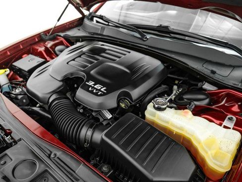 Used 2022 Chrysler 300 S image 49