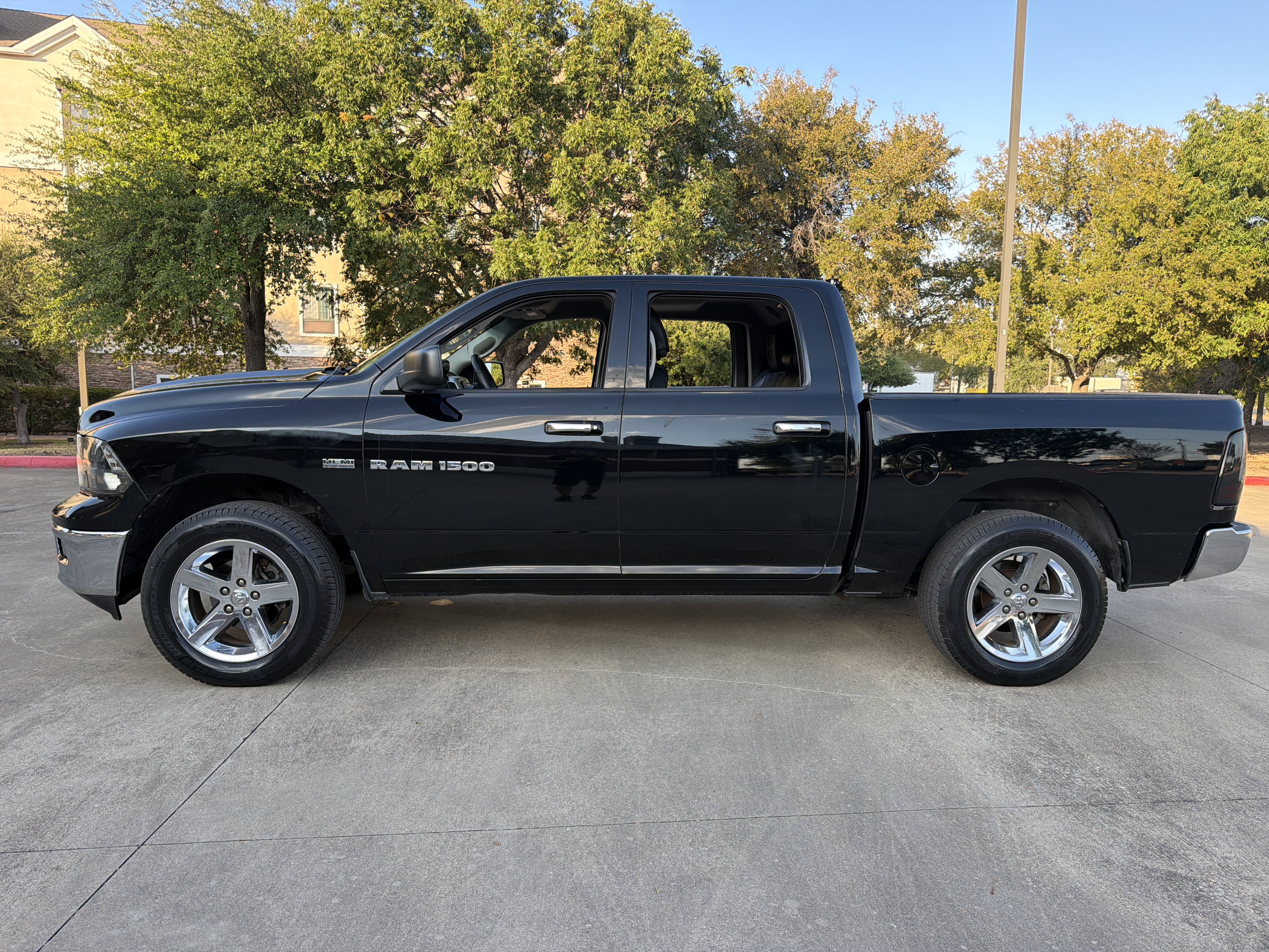 Used 2012 RAM 1500 Lone Star RWD image 4