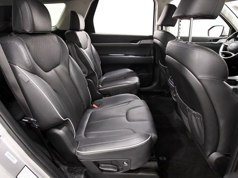 Used 2025 Hyundai Palisade SEL AWD/4WD image 16