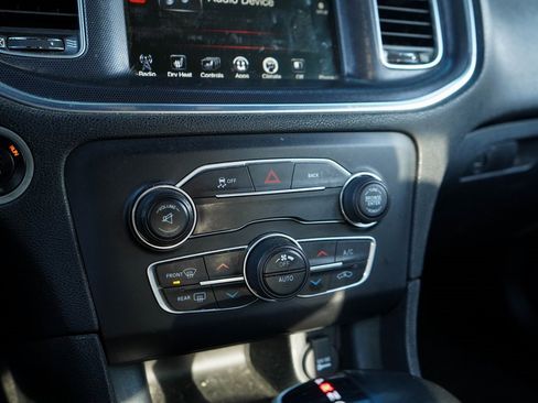 Used 2016 Dodge Charger SXT image 12