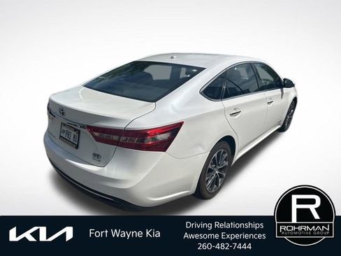 Used 2016 Toyota Avalon XLE Premium FWD image 5