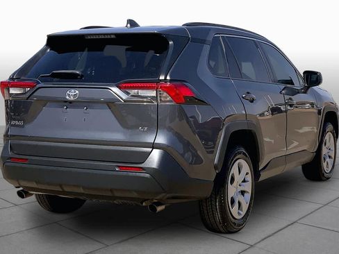 Used 2020 Toyota RAV4 LE FWD image 13
