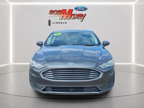 Used 2020 Ford Fusion SE FWD image 2