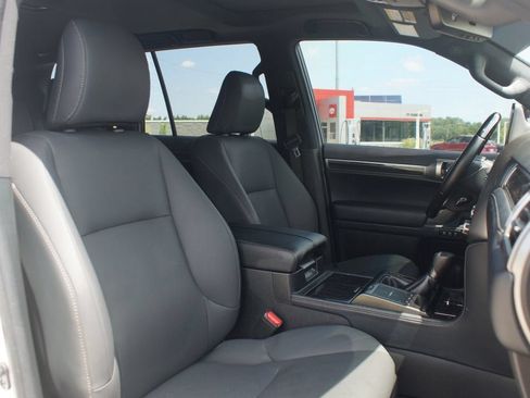 Used 2023 Lexus GX 460 Premium w/ Premium Package AWD/4WD image 23