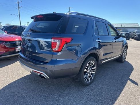 Used 2016 Ford Explorer Platinum image 10