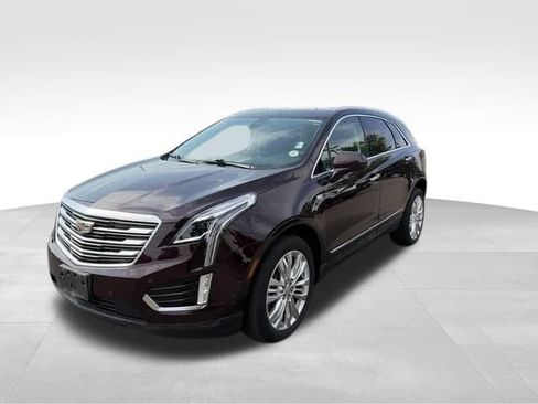 Used 2017 Cadillac XT5 Premium Luxury w/ Driver Assist Package AWD/4WD image 4