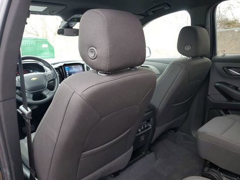 Used 2023 Chevrolet Traverse LT image 28