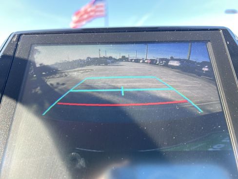 Used 2019 Toyota Prius Limited image 20