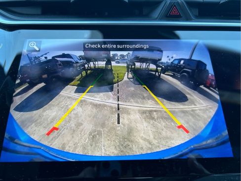 Used 2026 Jeep Cherokee Laredo AWD/4WD image 29