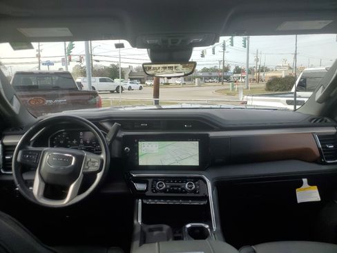 Certified 2024 GMC Sierra 2500 Denali w/ Denali Reserve Package image 10