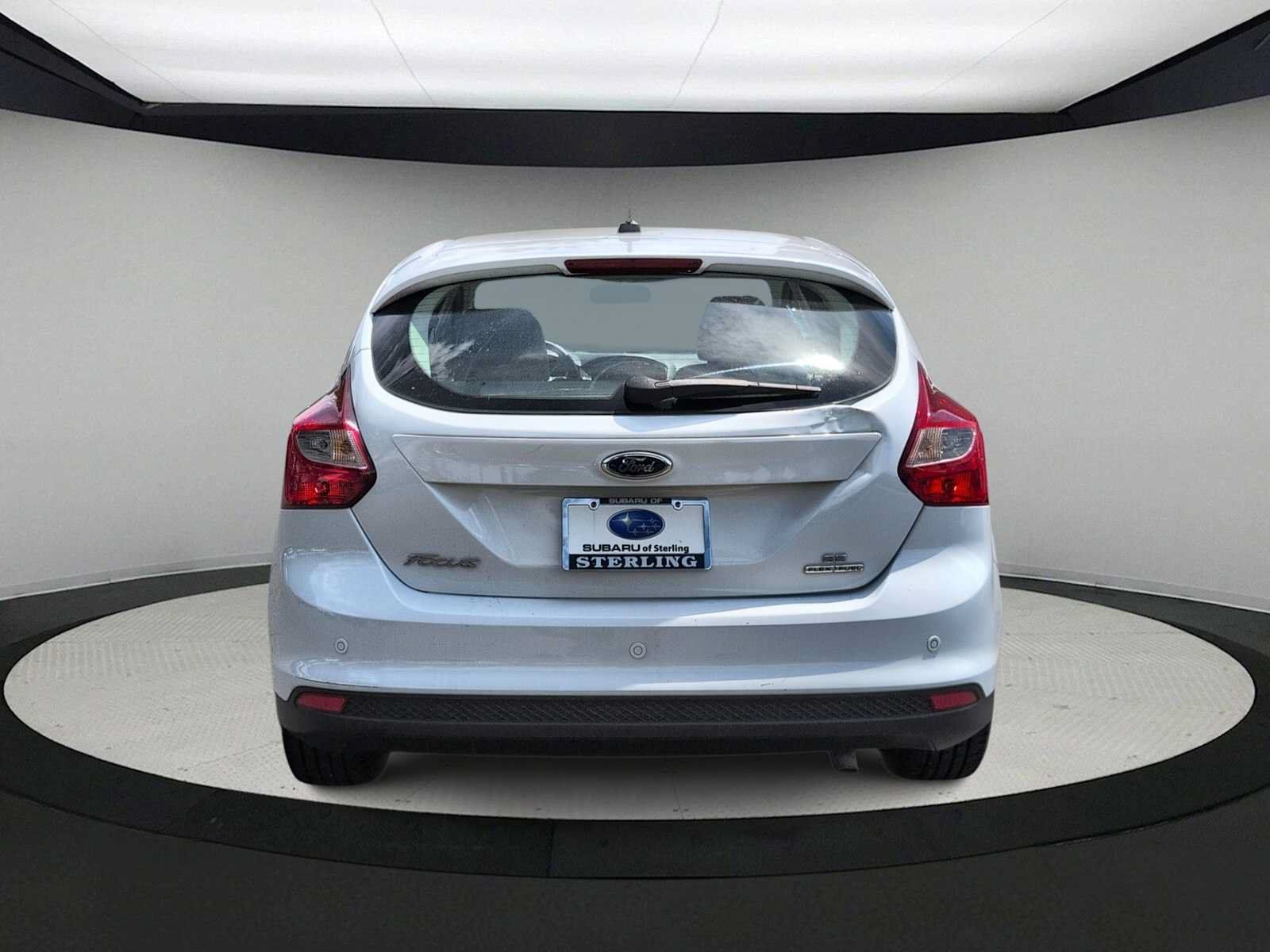 Used 2014 Ford Focus SE w/ SE Winter Package FWD image 7