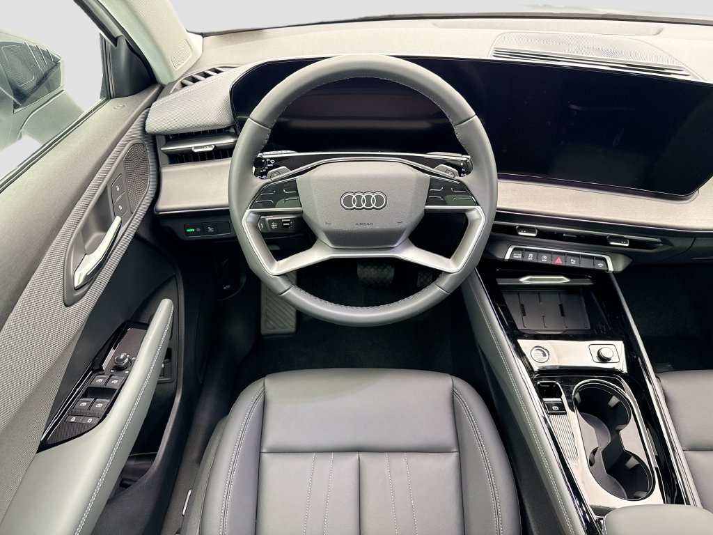 Used 2026 Audi Q3 quattro 2.0T w/ Driver Assistance Package AWD/4WD image 11