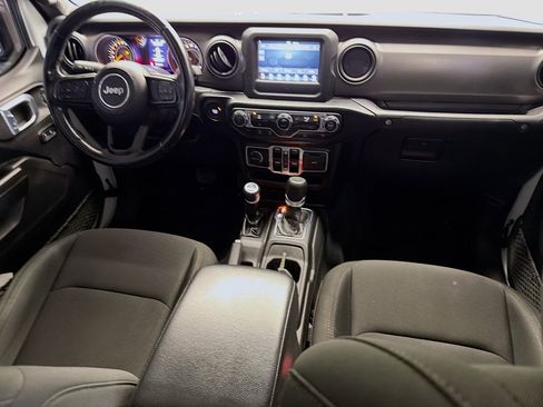Used 2022 Jeep Gladiator Sport AWD/4WD image 12