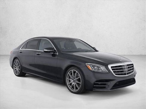 Used 2020 Mercedes-Benz S 560 Sedan image 3
