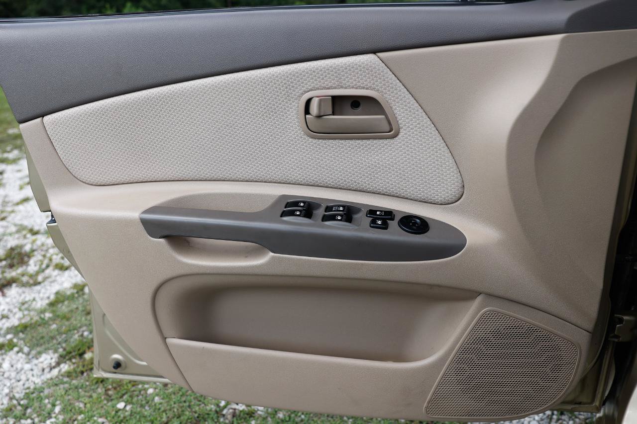 Used 2010 Kia Rio LX w/ Value Pkg FWD image 37