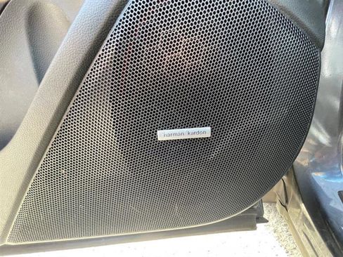 Used 2019 Subaru Forester Limited image 13