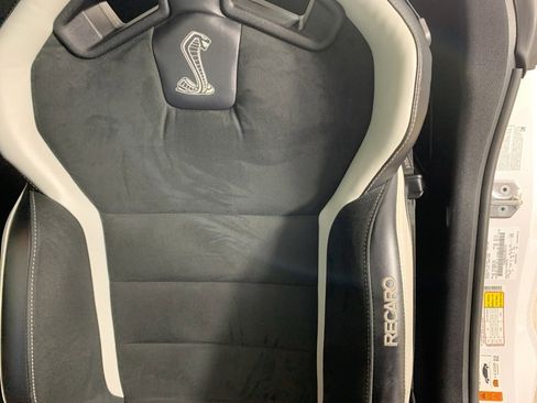 Used 2020 Ford Mustang Shelby GT500 w/ Carbon Fiber Track Pack image 30