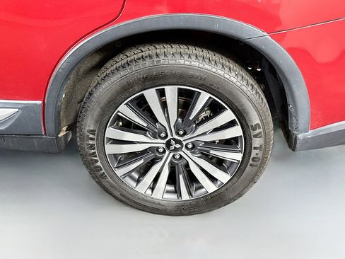 Used 2019 Mitsubishi Outlander SE image 37