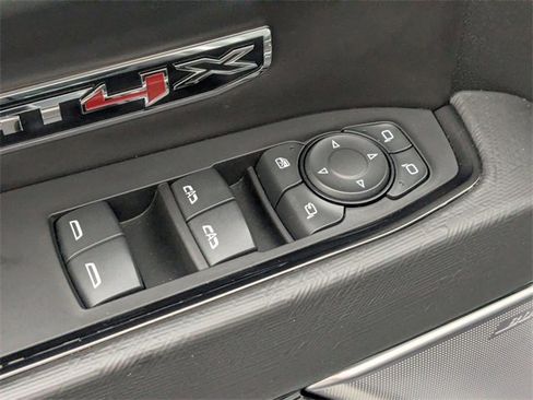 Used 2023 GMC Sierra 1500 AT4X image 12