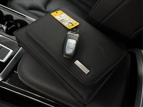 Used 2019 Audi Q8 Premium image 42