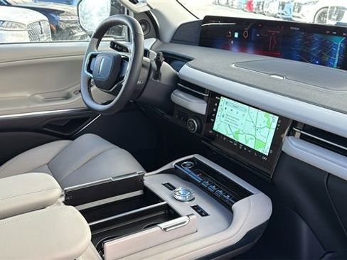 New 2026 Lincoln Navigator L Reserve image 7