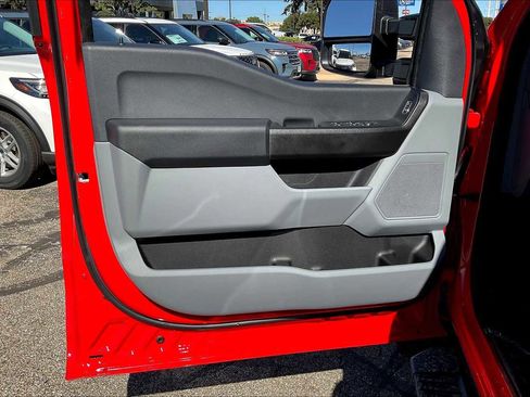 New 2026 Ford F250 XL w/ XL Chrome Package image 10