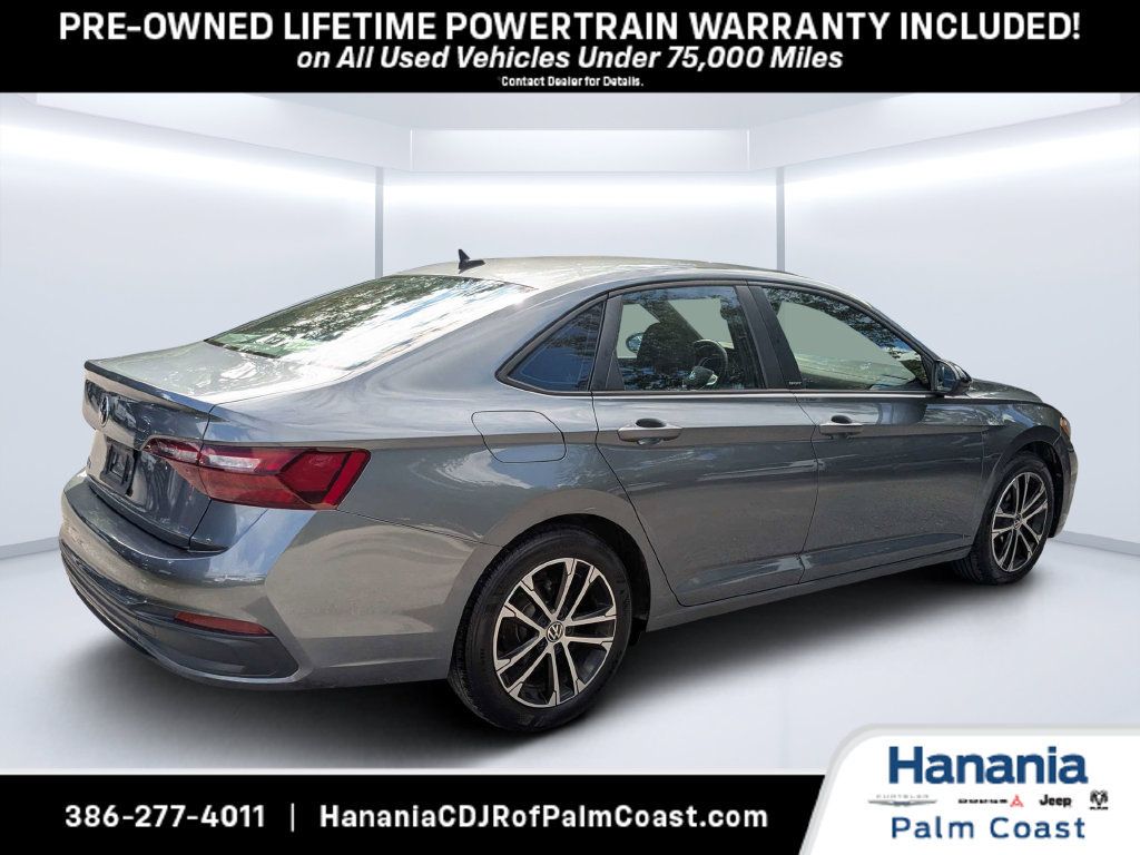 Used 2023 Volkswagen Jetta Sport FWD image 3